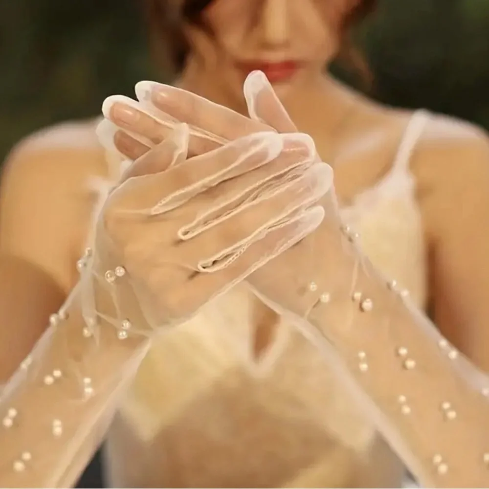 NEW Pearl Bridal Gloves New ✨🔥🔥🔥
